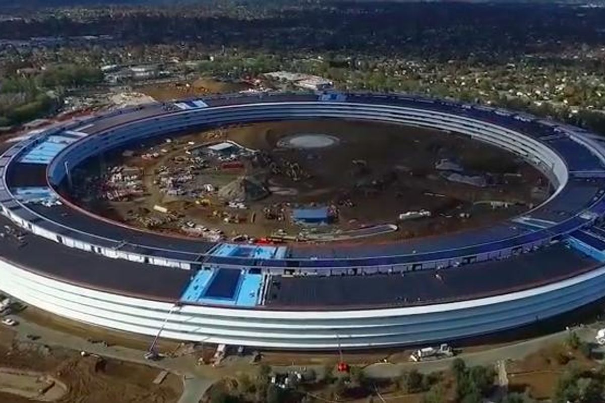 Apple's Spaceship-Shaped HQ