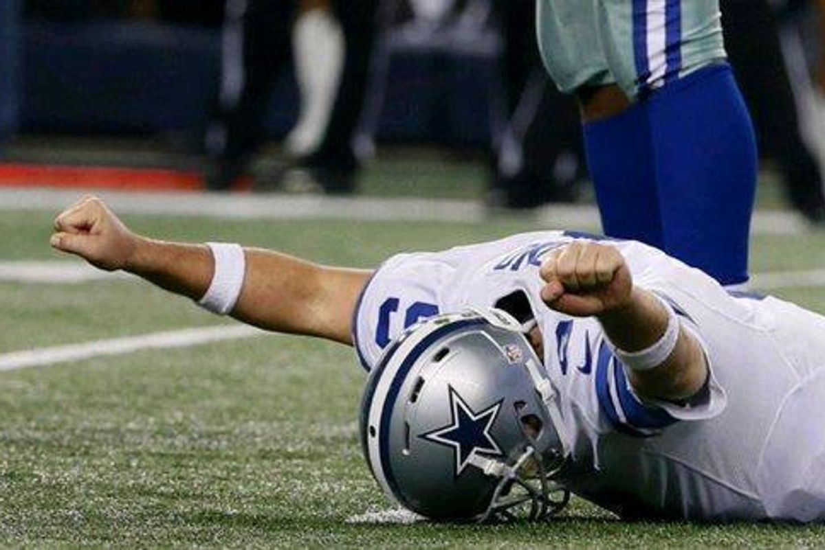 Tony Romo makes move to broadcasting