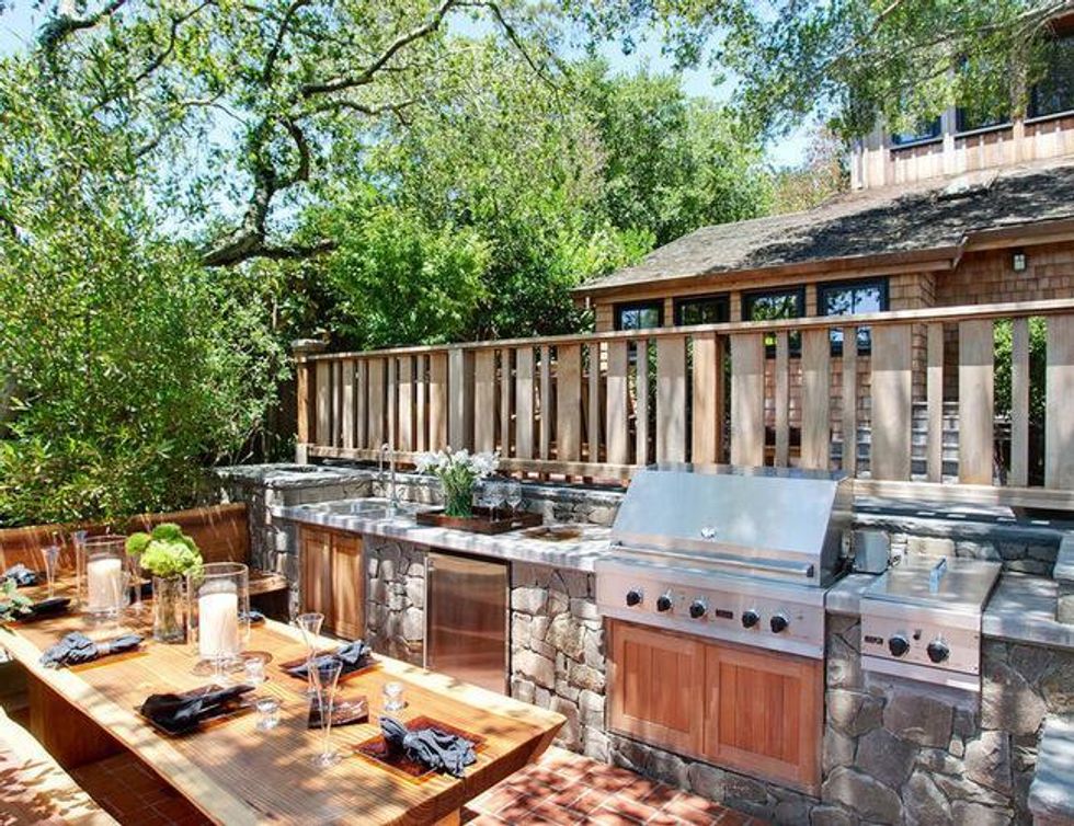 The Outdoor Kitchen