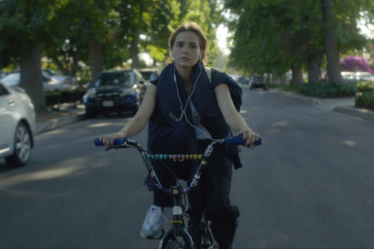 'Flower' is a fun southwestern teen sex comedy