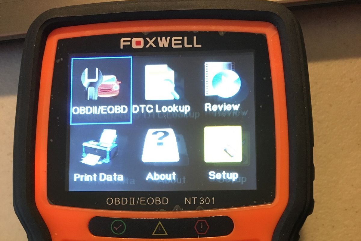 Foxwell NT301, a Valuable OBD2 Scanner for Today's Auto Enthusiast