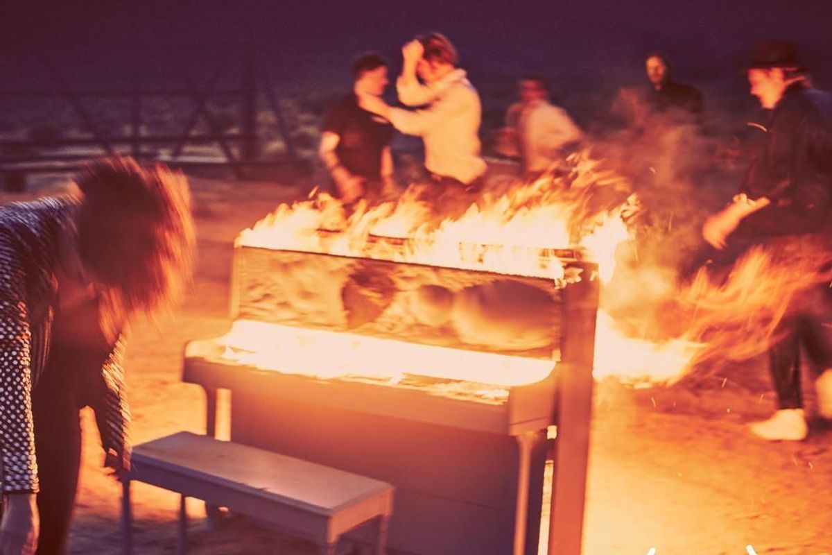 REVIEW | Arcade Fire's "Creature Comfort" Analysis