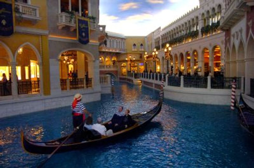 20 Things To Do In Las Vegas When You're Under 21