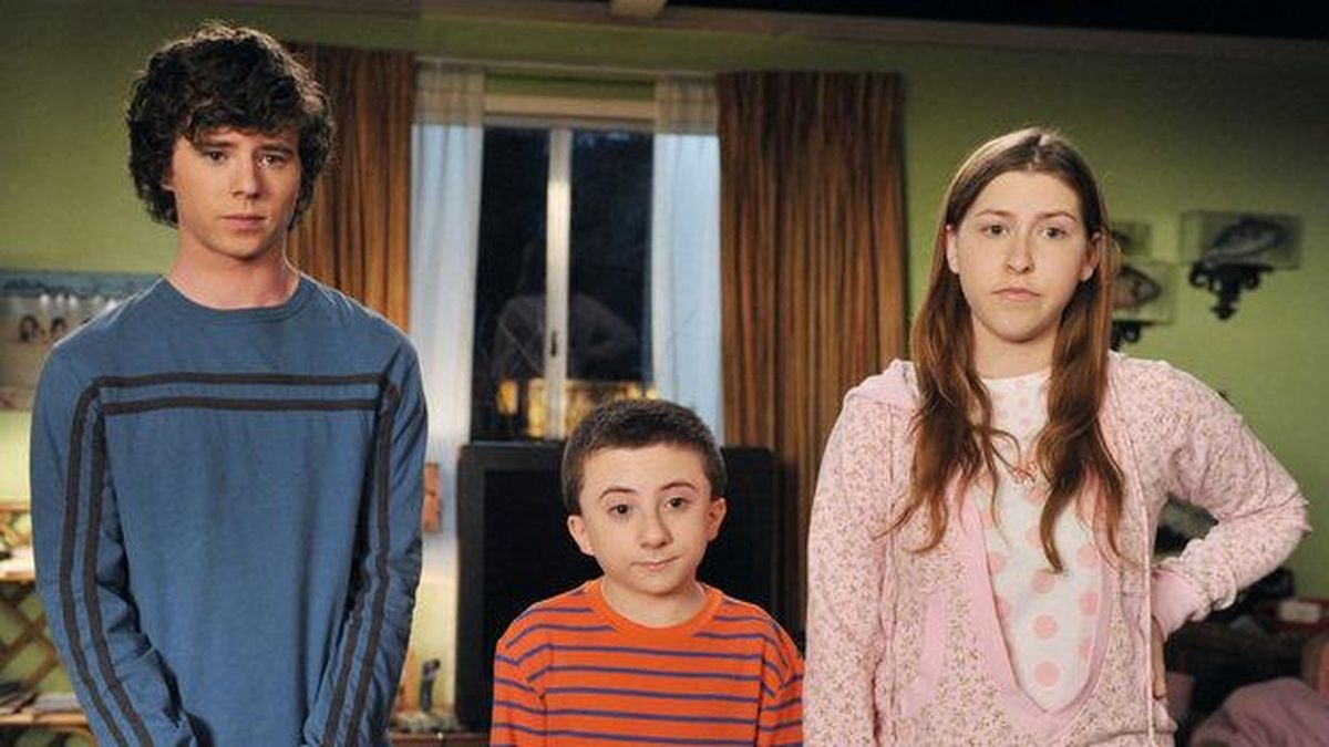 12 Things Having More Than Two Siblings Teaches You