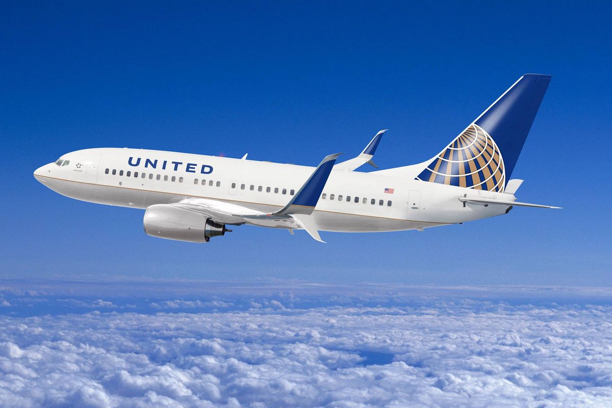 United Airlines Flight 3411 How A Flight Took Over The Internet