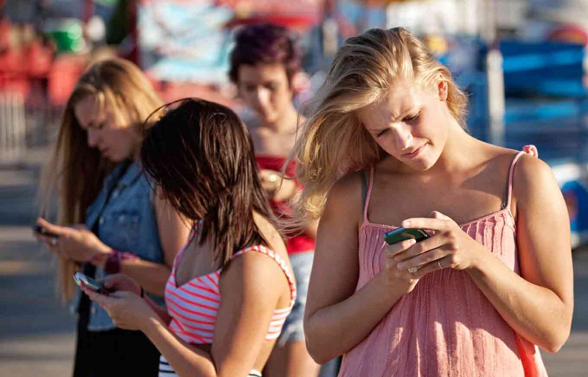13 Ways We Use Our Phones Daily