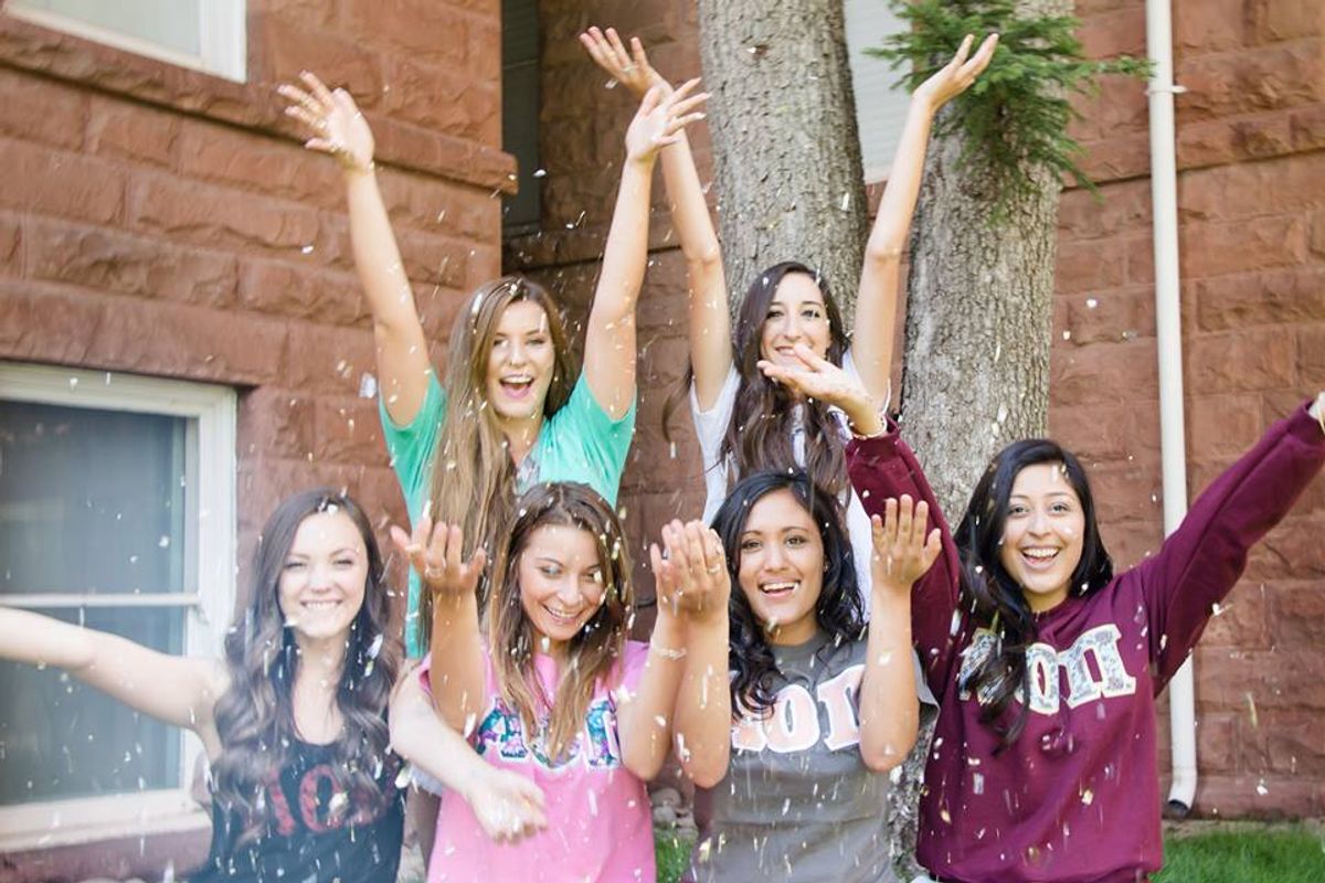 10 Universities That Show AOII Is The Best Sisterhood Around