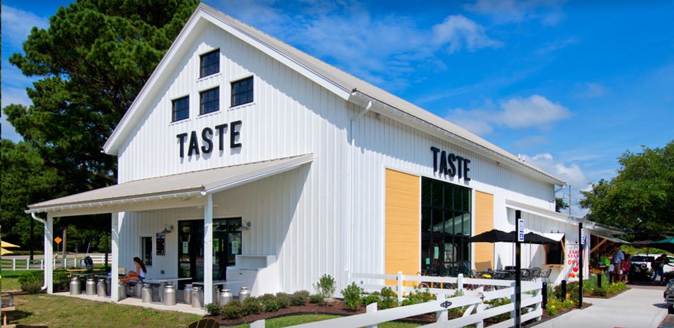 best-places-to-eat-and-drink-in-virginia-beach-virginia-beach-travel