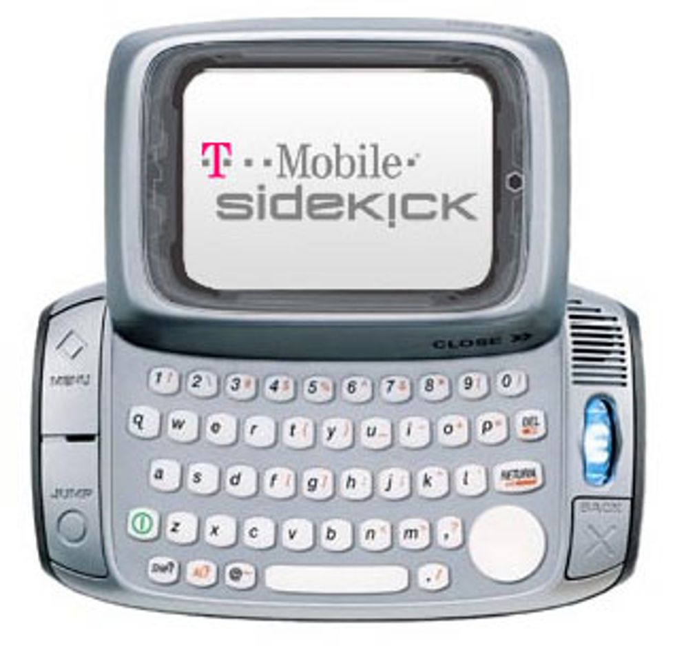 14 Of Your Favorite Cell Phones From The Early 2000s