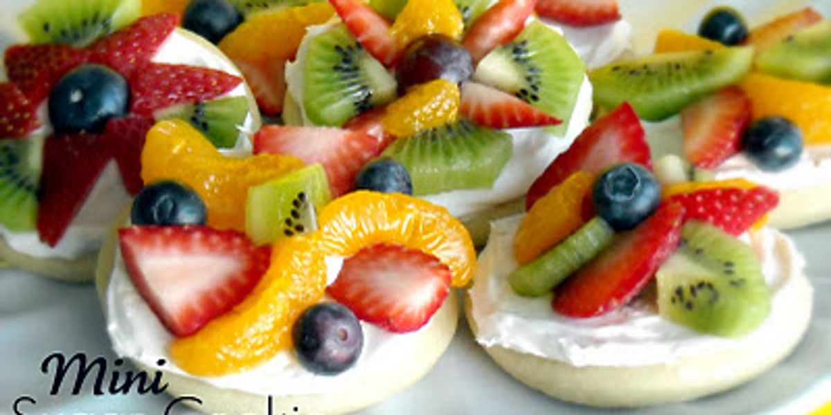 Mini Sugar Cookie Fruit Pizza - My Recipe Magic