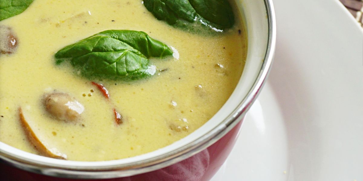 Healthy creamy mushroom spinach soup - My Recipe Magic