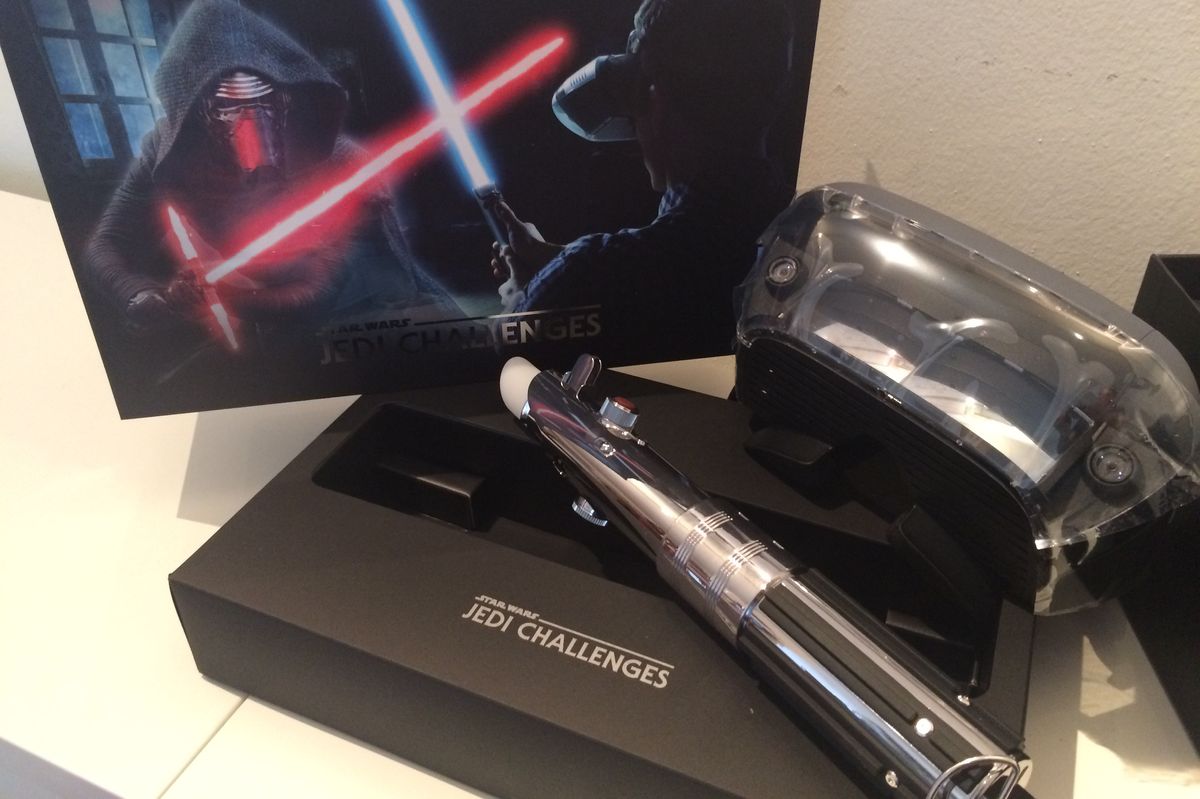 Star Wars Lightsaber toy review: Lenovo trains you as a Jedi