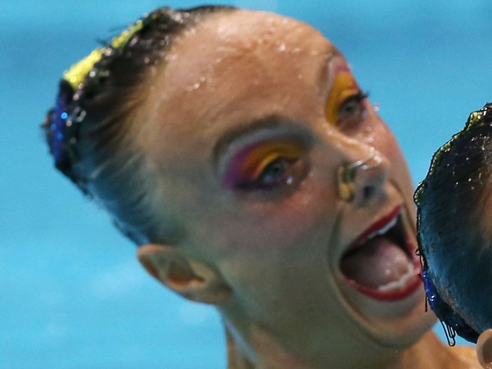 10 Struggles Of Being A Synchronized Swimmer