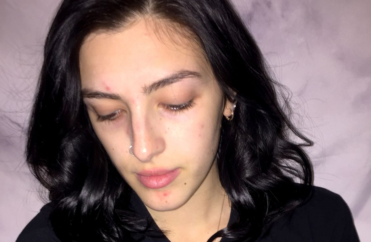 I Put Away My Makeup For A Week And It Changed My Life