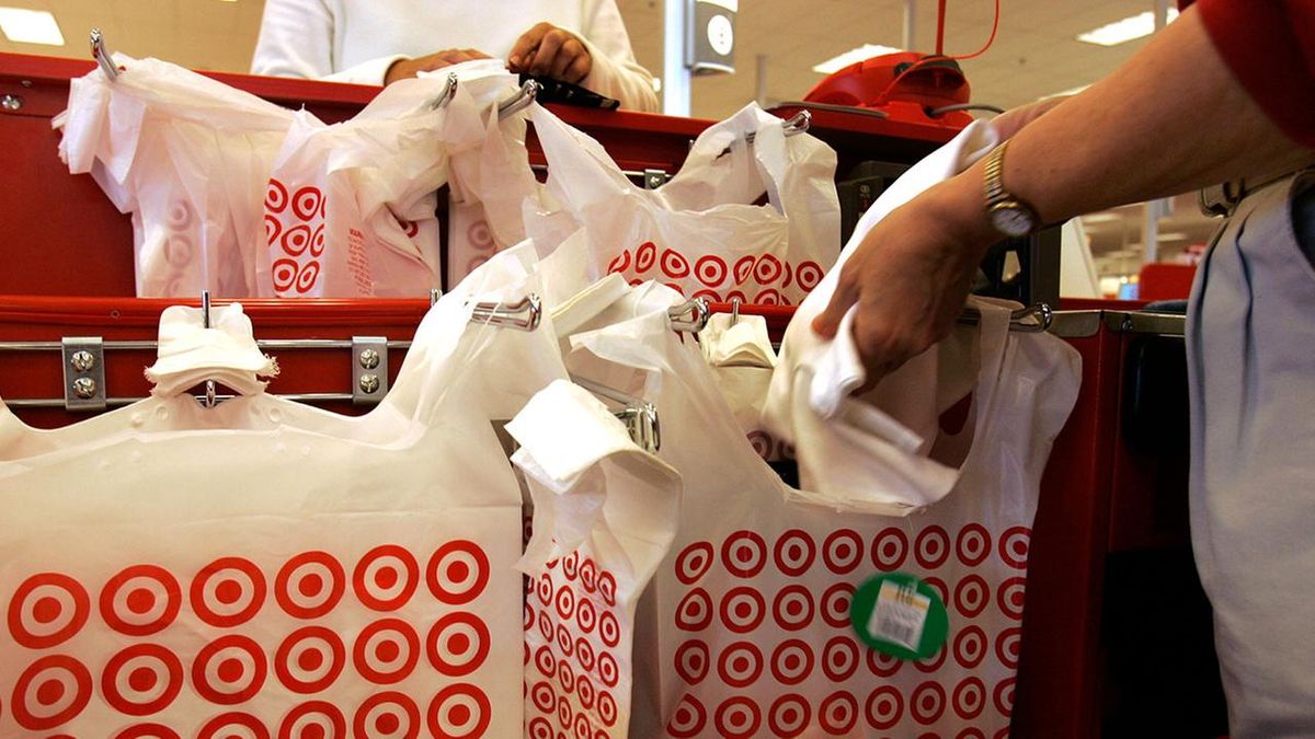 The Holiday Season From The Eyes Of A Retail Worker