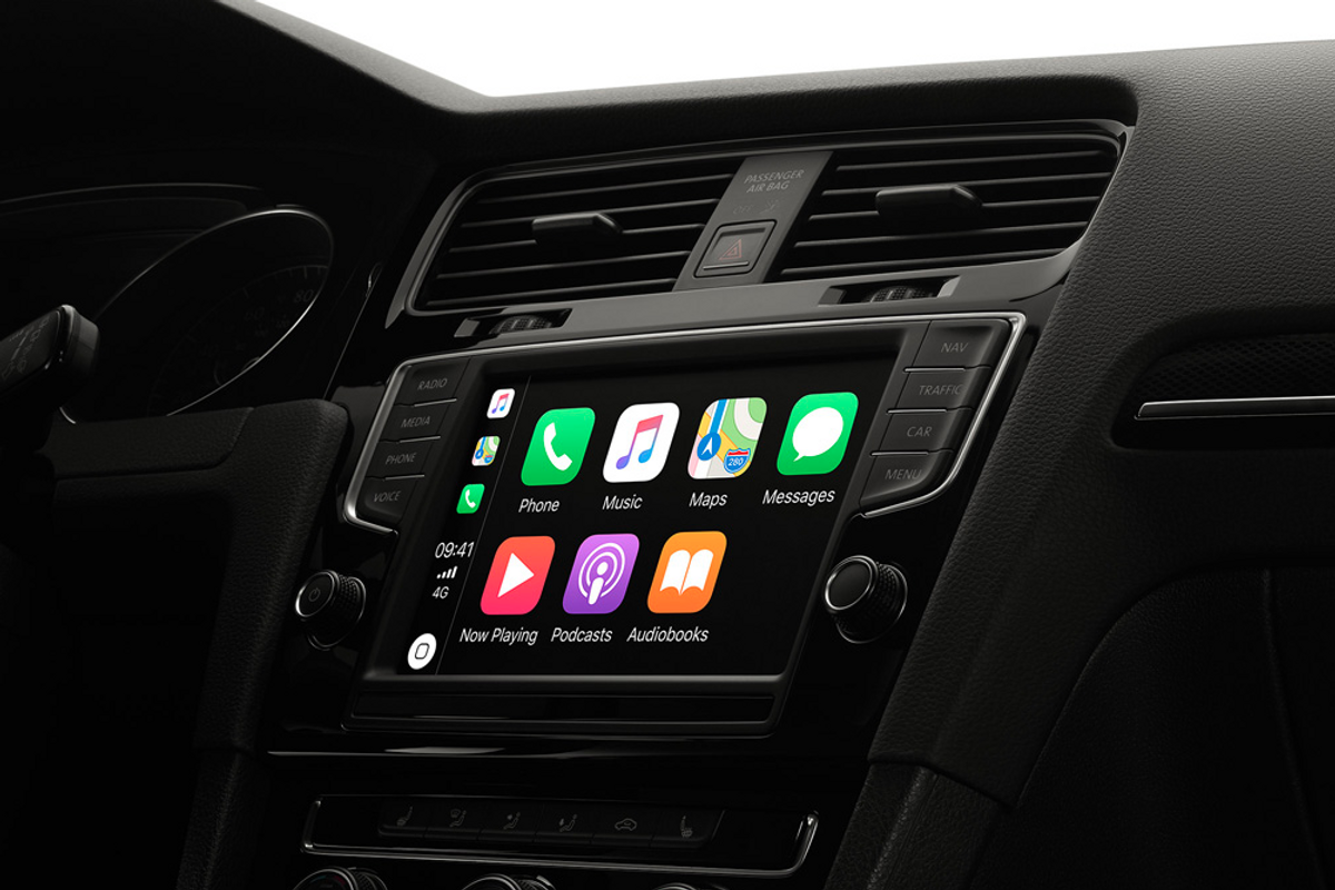 BMW wants to start charging an annual subscription to let you use Apple CarPlay