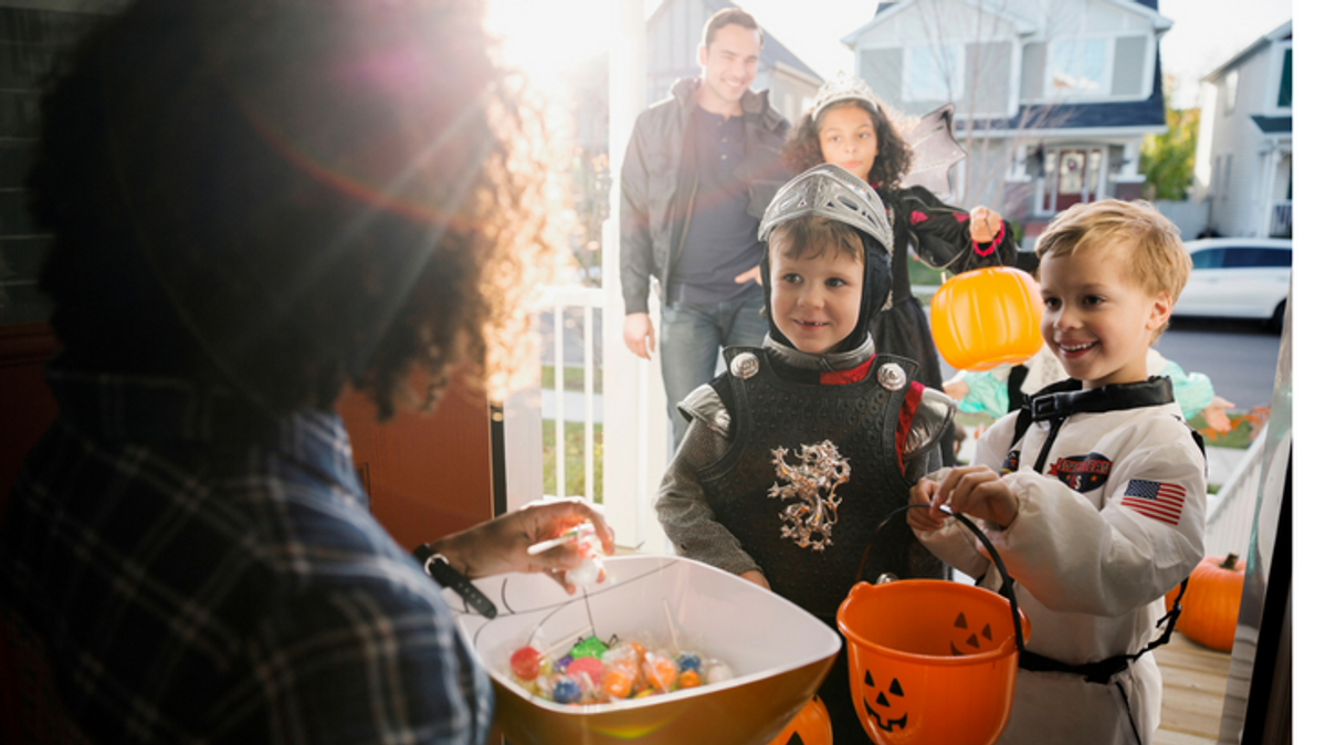 Trick-or-Treating Dates & Times for Halloween 2017