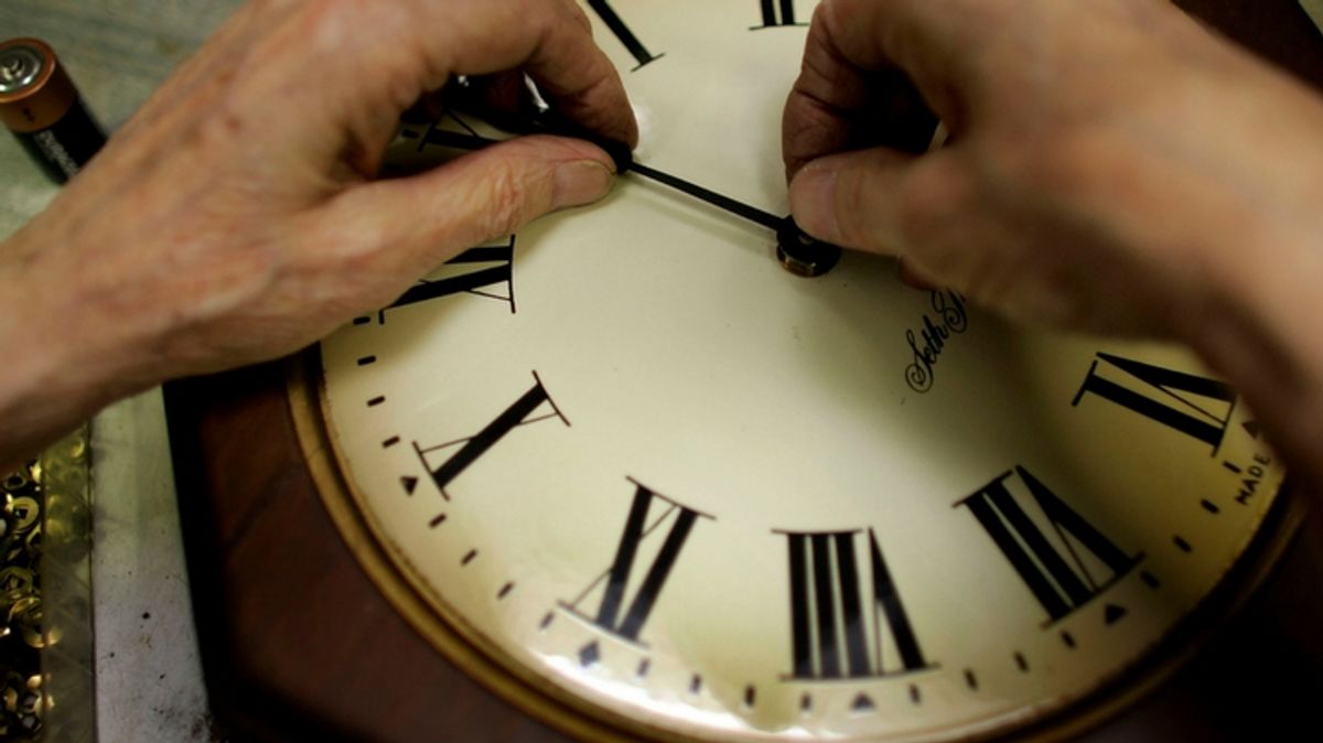 What Time Do Clocks Go Back for Daylight Saving Time 2017?