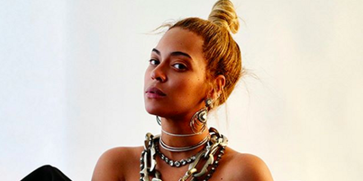 Beyoncé Knows You Don't Have Tidal; Shares BTS Photos from New Jay-Z Video