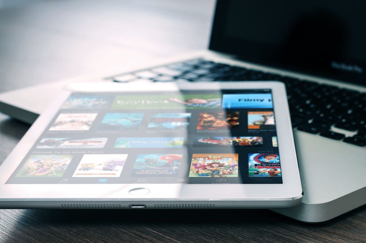 6 Shows To Binge Watch Over Spring Semester