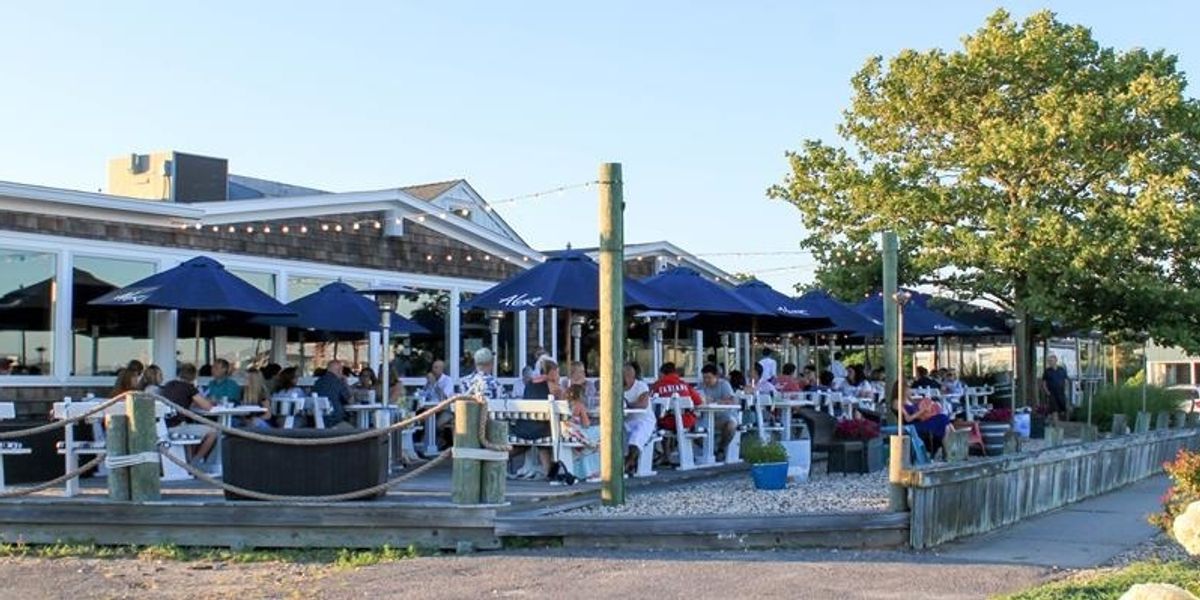 waterfront restaurants in greenport ny