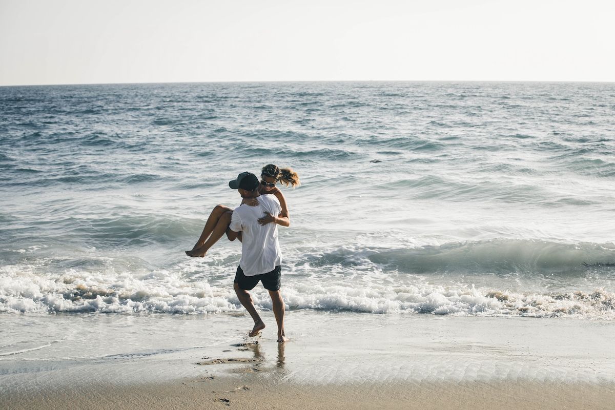 11 Simple Gestures Your Long Time Girlfriend Hopes She Doesn't Have To Ask You For