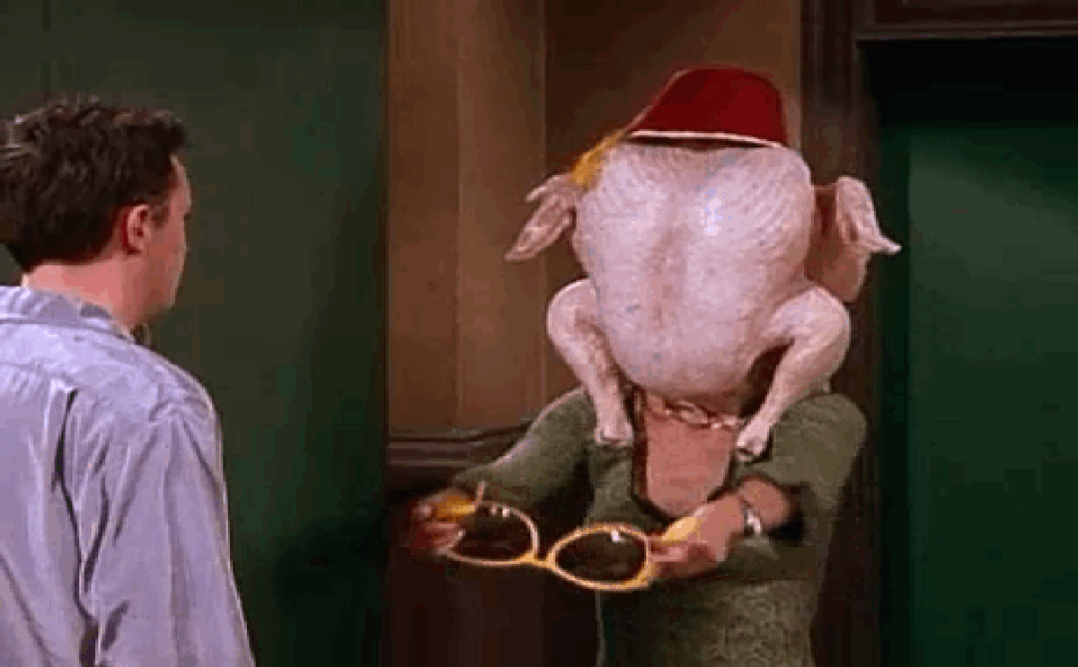 15 Annoying Struggles Vegetarians Encounter When Eating Out, As Told By "Friends"