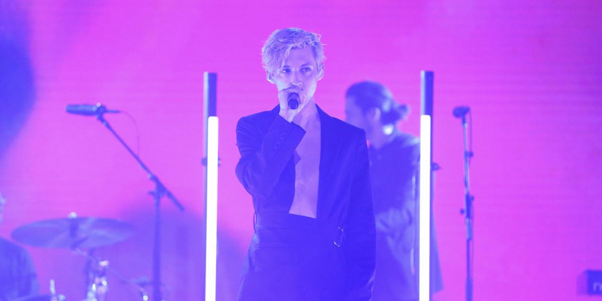 Troye Sivan Slays 'Tonight Show' Performance in Helmut Lang