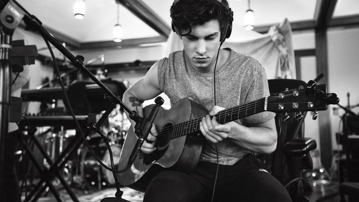Shawn Mendes Can Do R&B AND Powerful Ballads, Which Makes Him Music's GOAT