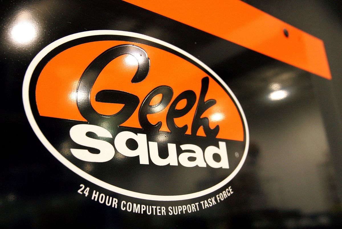 Documents Reveal FBI Secretly Relied on Geek Squad Informants to Spy on Americans