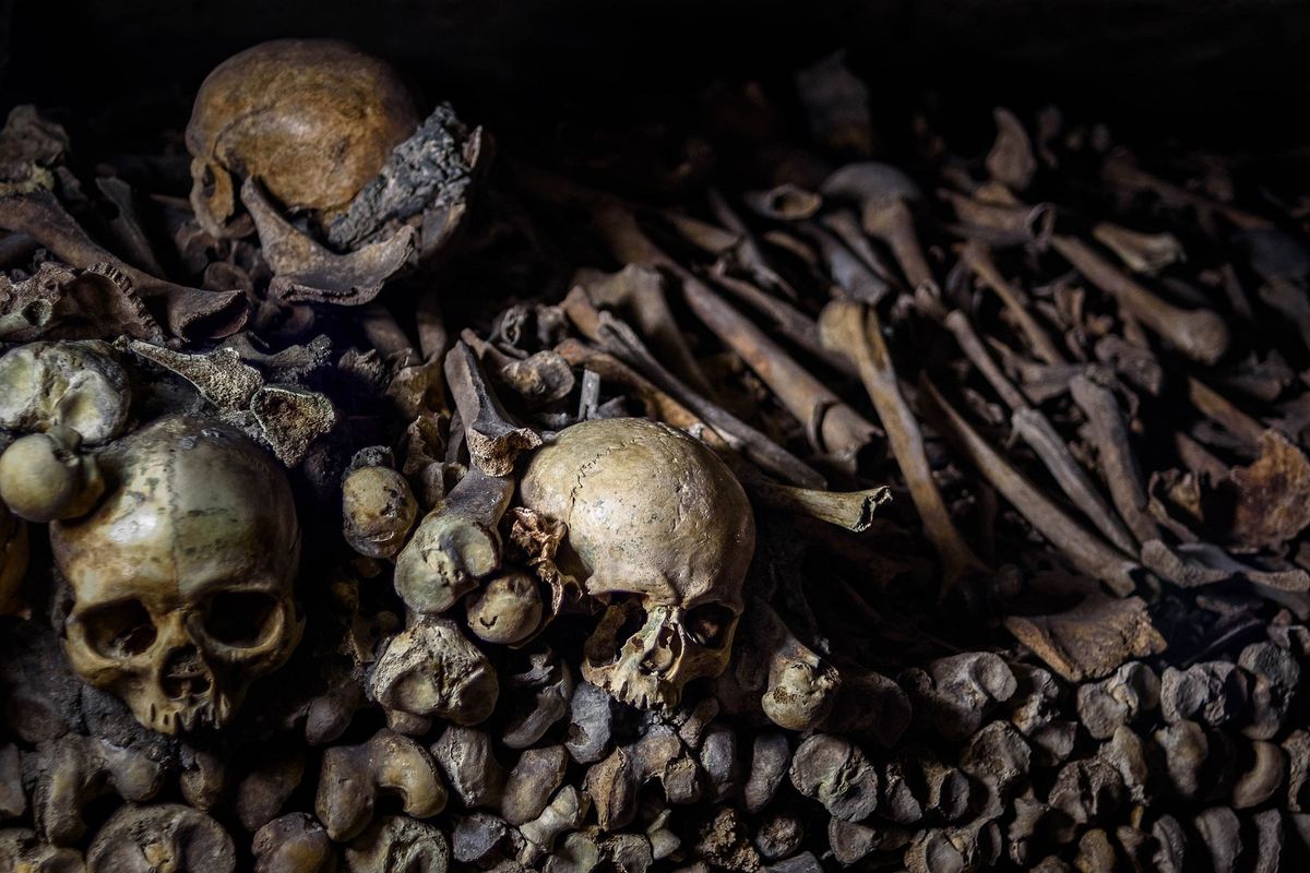 "Keep Calm And Remember You Will Die:" A Play-By-Play Through The Catacombs Of Paris