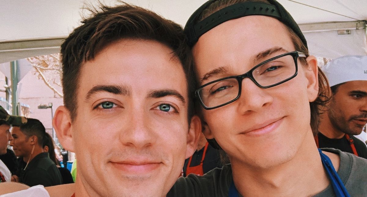 'Glee' Star Kevin McHale Publicly Comes Out in Tweet Praising Ariana Grande's New Single