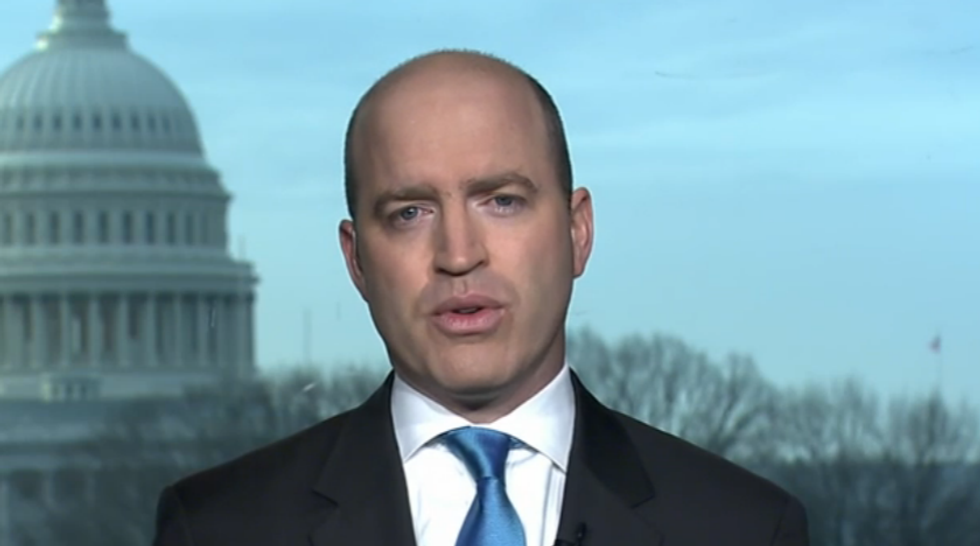 Dumb Idiot White House Correspondents' Association Sucks Up To Trump. We Mean MORE.