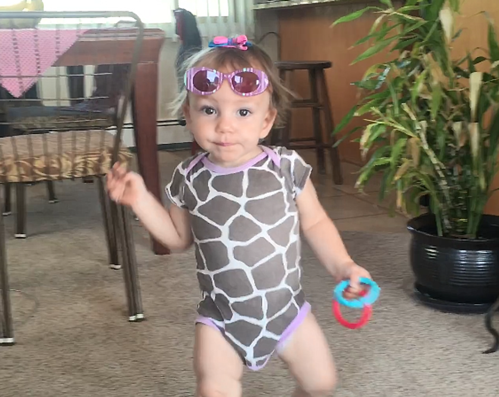 Your Weekly Top Ten Features Wonkette Baby SINGING AT YOU, Click Click Click!