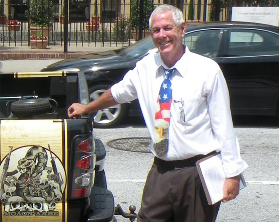Georgia Sovereign Citizen Fails To Arrest County Officials, Not Even With Constitution Magic