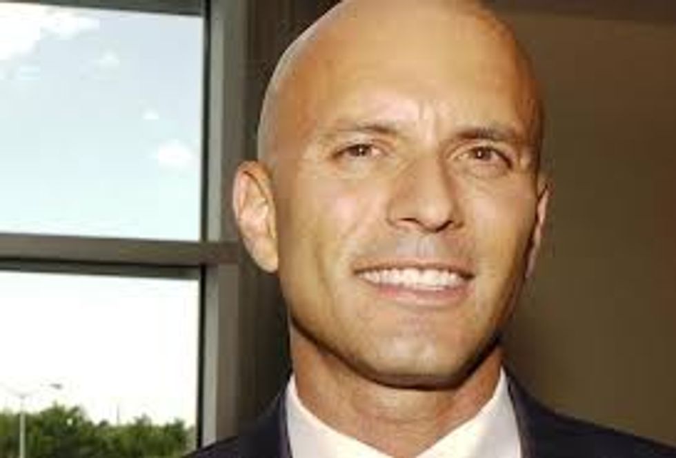 Obama Endorses Debbie Wasserman Schultz Over Hot Guy. Wonkette Respectfully Disagrees