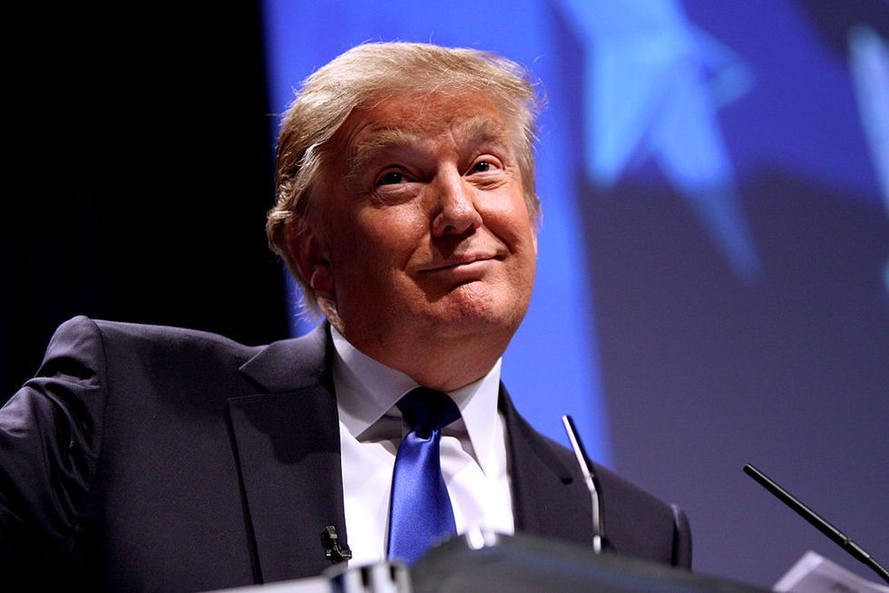 No, Donald Trump Did Not Tell That Dumbass He's Going To Kill All The Muslims
