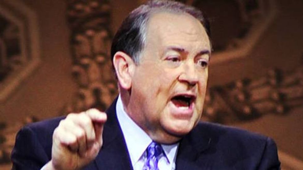 Mike Huckabee Excommunicates Obama For Inviting Sodomites To Meet Pope