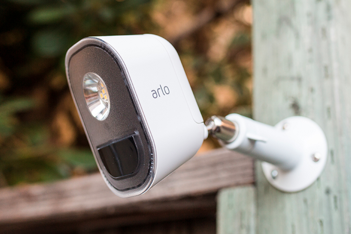 Arlo releases smart outdoor security light with Alexa and IFTTT