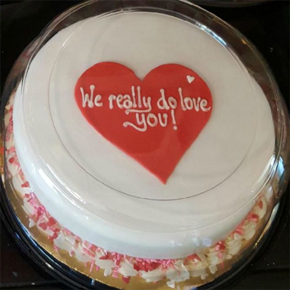 Gay-Hatin' Oregon Bakers Send Love Cakes To Homos, Tell Them They're Going To Hell