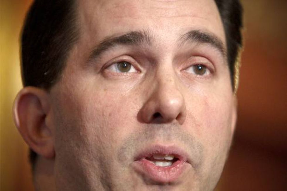 Scott Walker Addresses People Of Iowa? New Hampshire? Wait. Wisconsin? Yeah, Wisconsin
