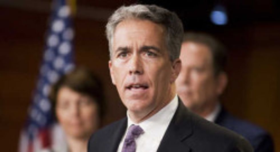 Deadbeat Loser Ex-Rep. Joe Walsh Would Like You To Send Him Monies to 'Grow Up & Be Free'