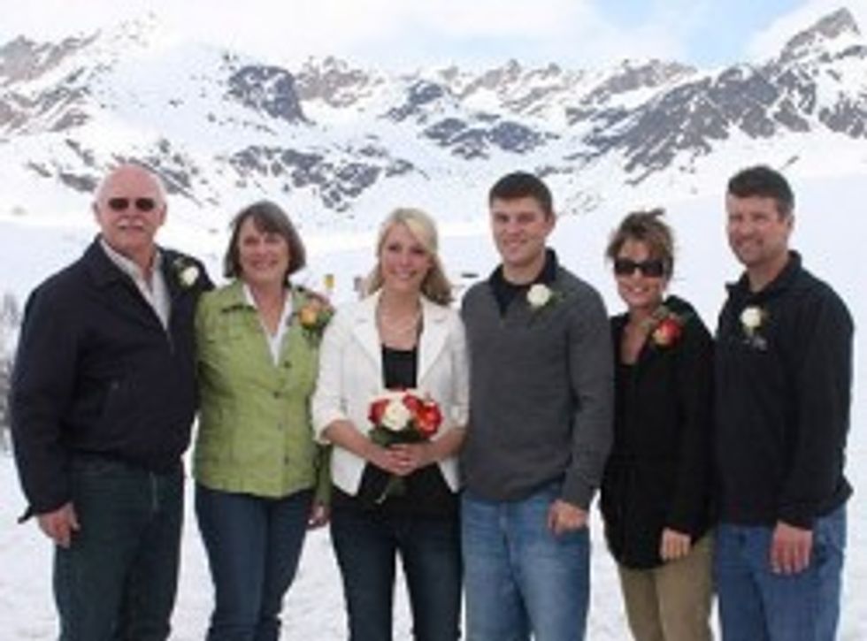 The Fairy Tale Crumbles: Tarp Palin Divorcing That Chick He Knocked Up