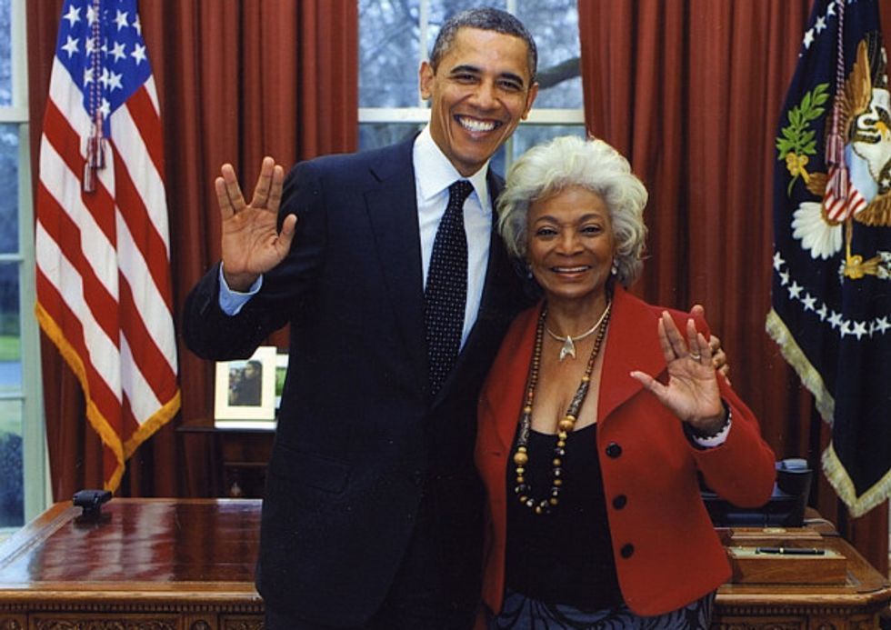 Here Nerds, Have A Mid-Afternoon Obama/Uhura Snack, For ‘Bating