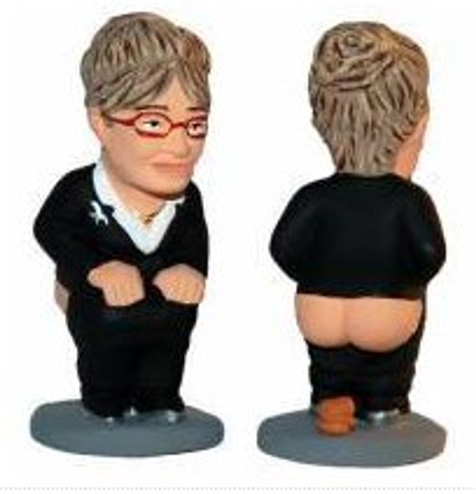 Foreigners Delight In Sarah Palin Pooping On Nativity Set