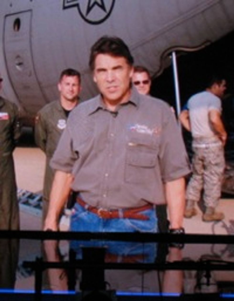 Texas Dummkopf Rick Perry Now Deemed Too Stupid To Give Money To