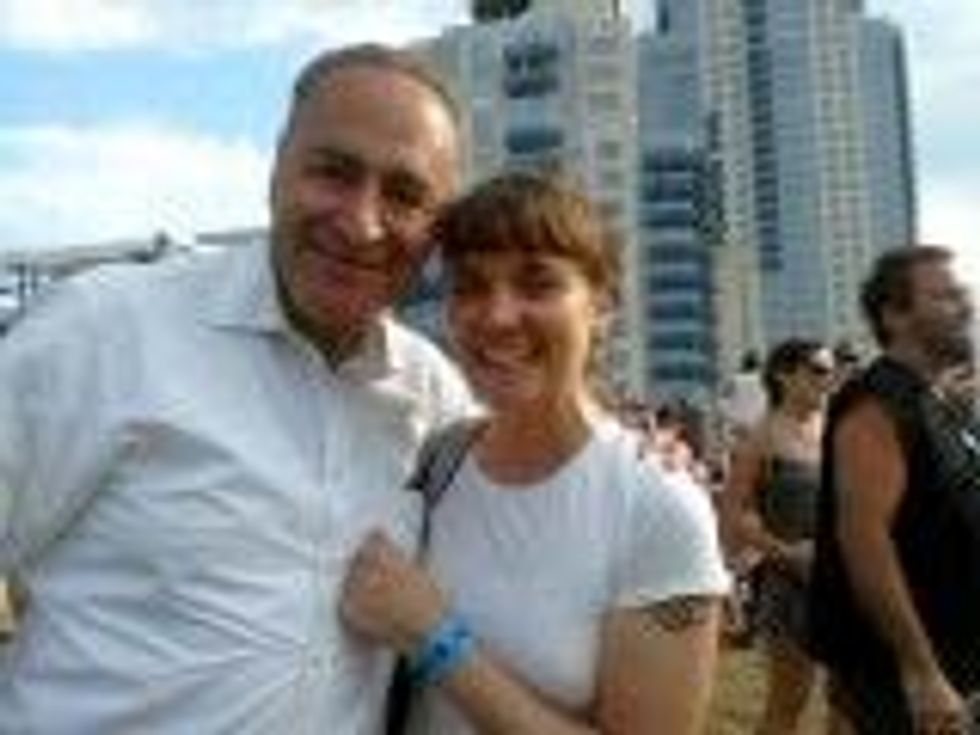 BREAKING: Is Chuck Schumer A Hipster? (No, No He Is Not)