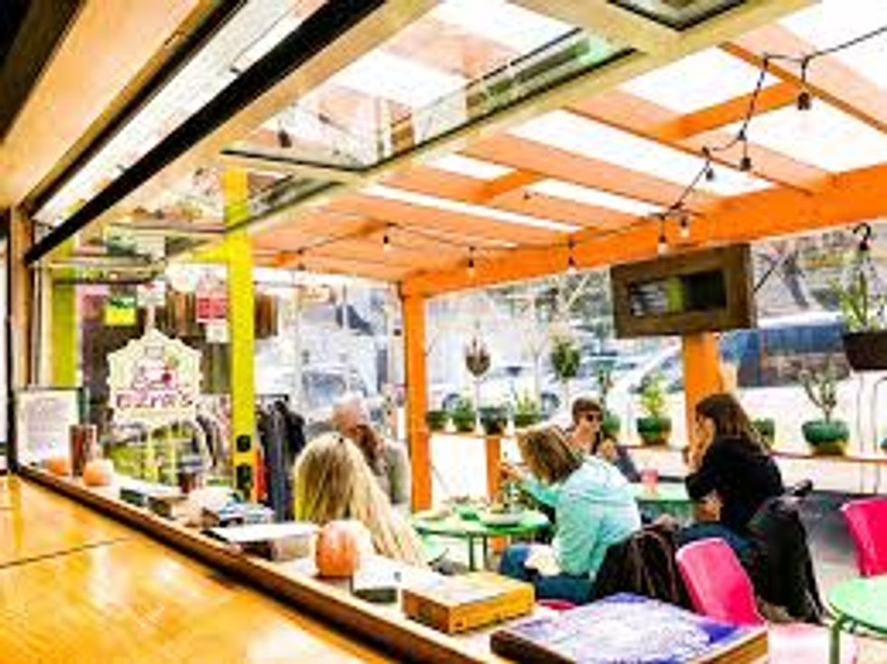 6 Restaurants Near Butler University That You Need To Try Before Graduation