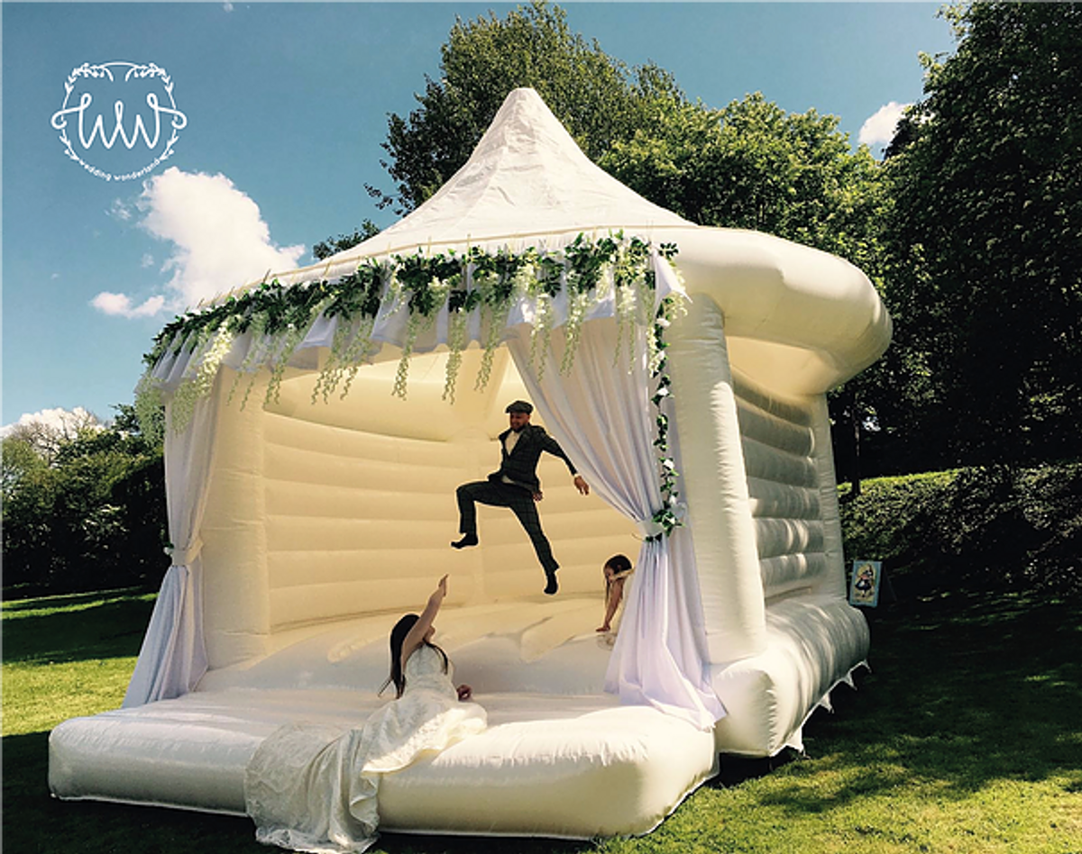 You Can Now Rent A Bouncy Castle For Your Wedding—And We're Ready To Propose
