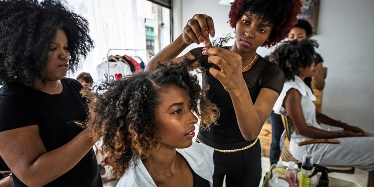 Why Tipping Your Hair Stylist Should Be A Part Of Your Budget